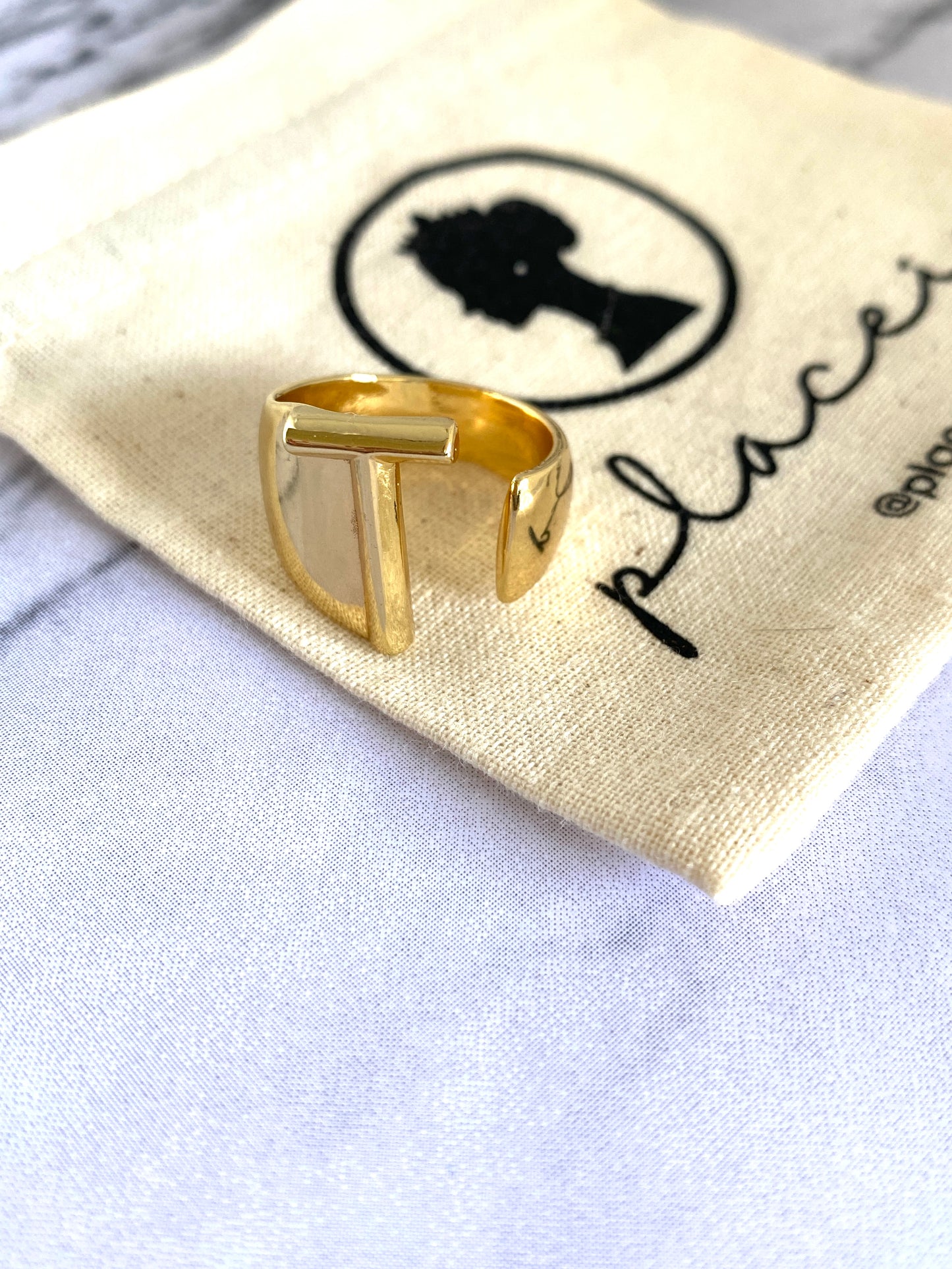 ANILLO TUDOR