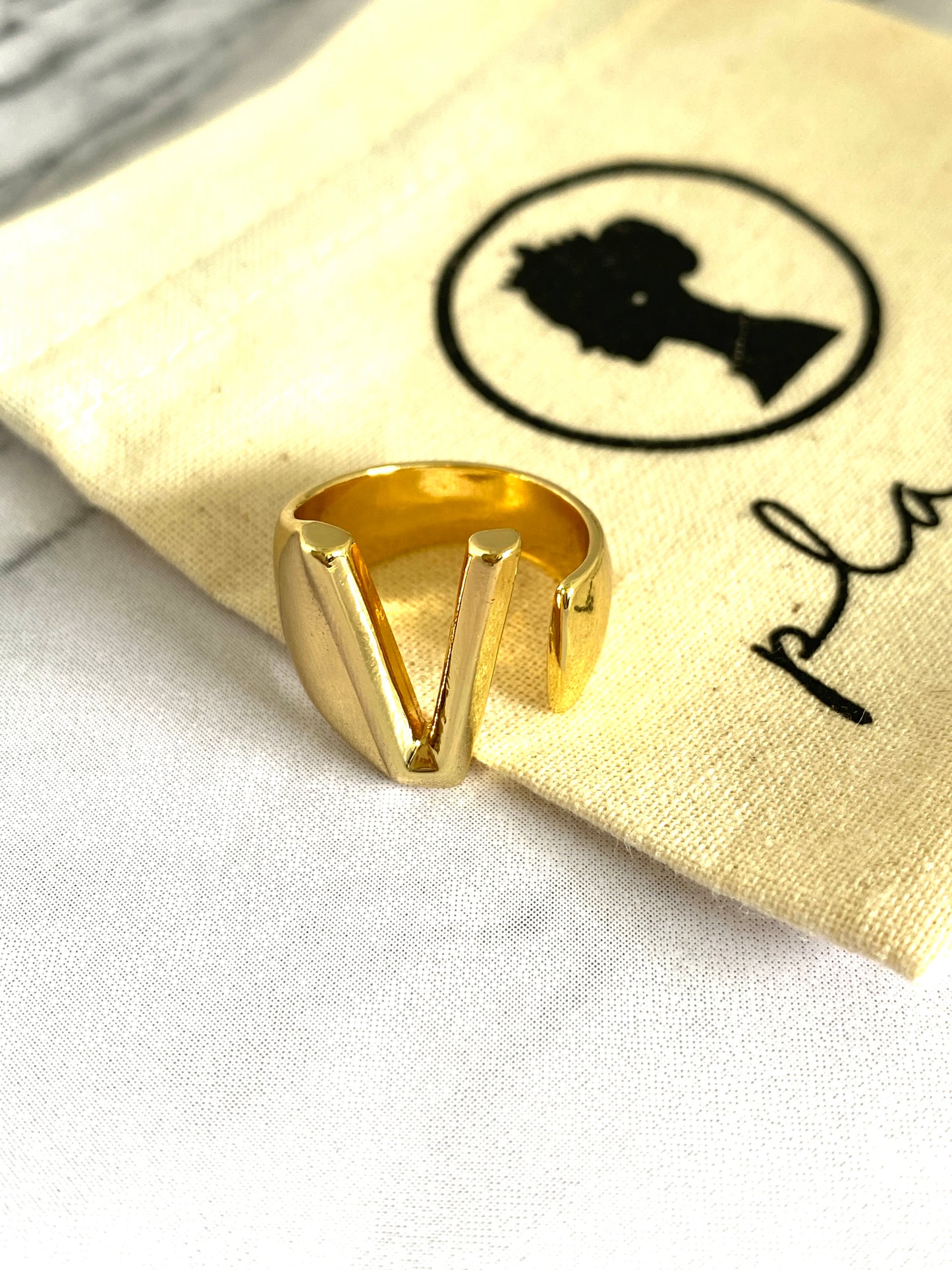 ANILLO VERSALLES