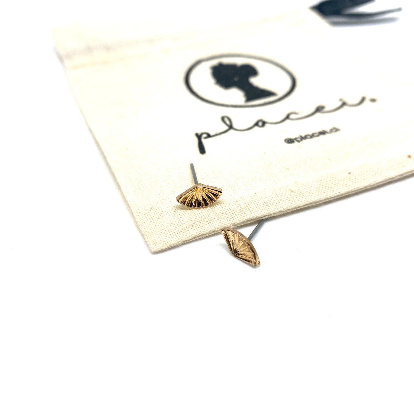 ARITOS STUDS ARETHA