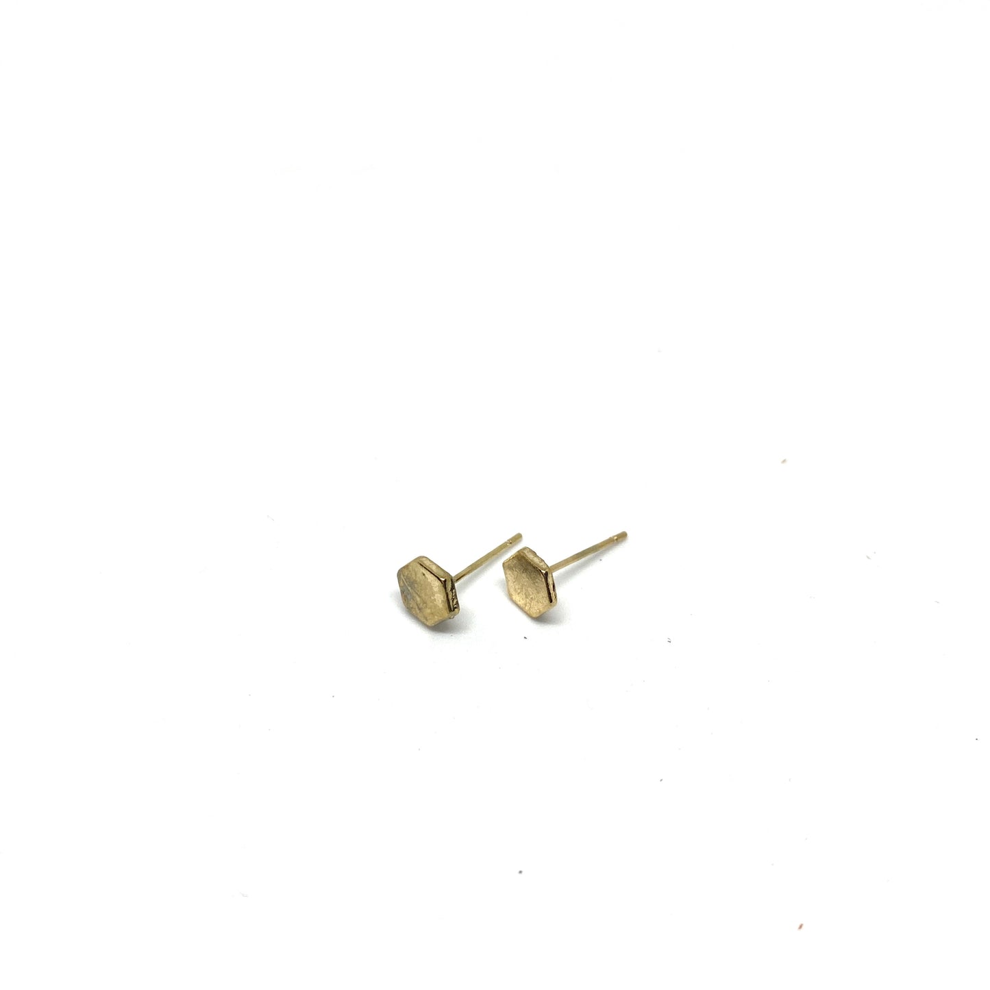 AROS STUDS OZZY